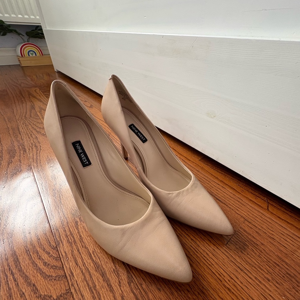 Nine West Women's Tan Pumps
